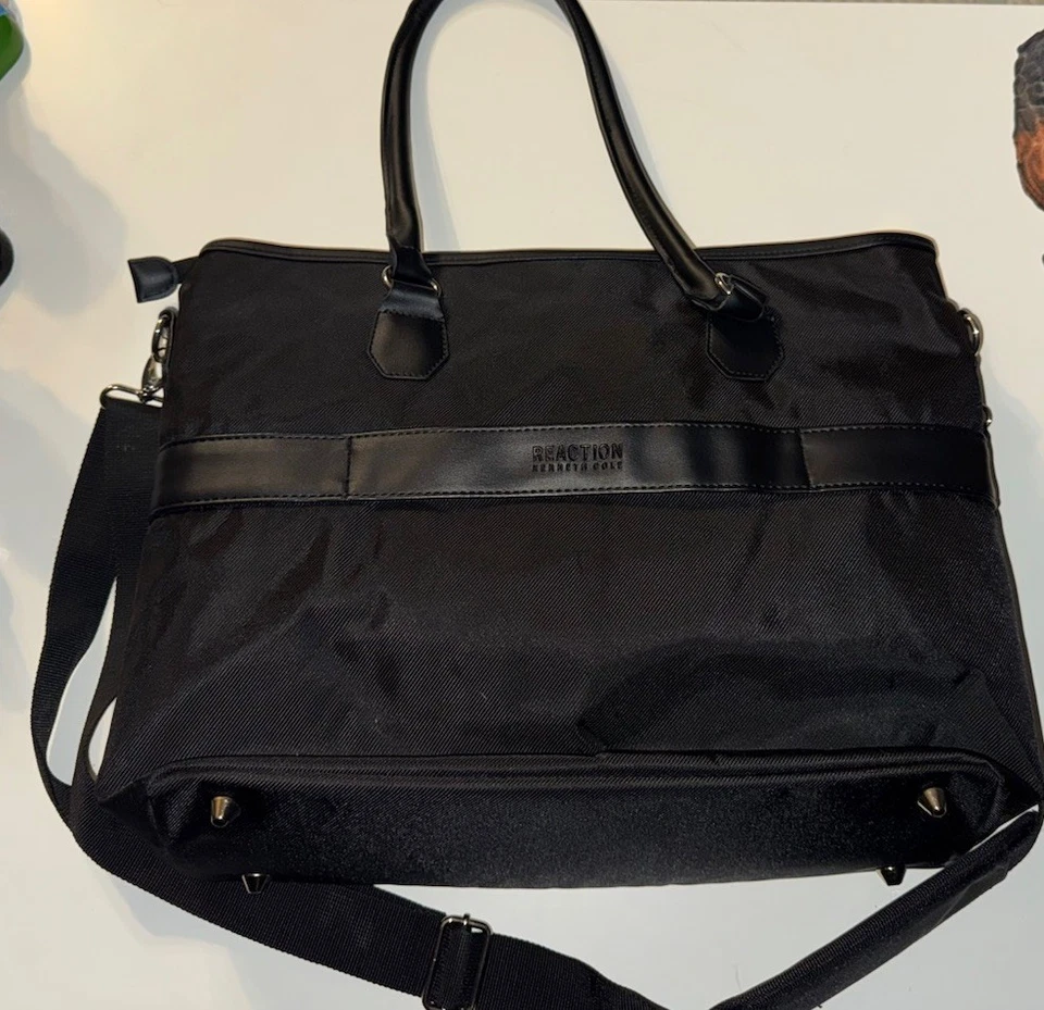 Kenneth Cole Reaction Chelsea Chevron 15 in Crossbody Laptop Bag Black - Image 2 of 4