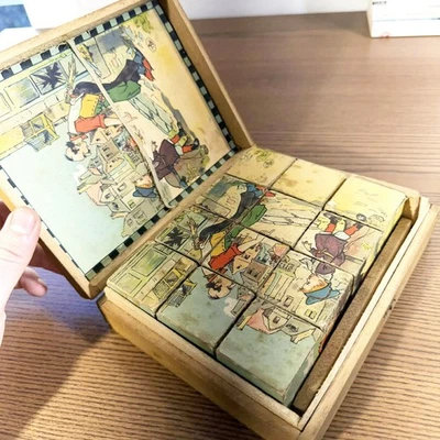 Jouet Ancien Cubes En Bois Art Déco - Thème Camping Et Vacances - Années 1950