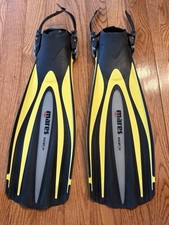 Mares Avanti Quattro Small Yellow Open Heel Scuba Diving and Snorkeling Fins