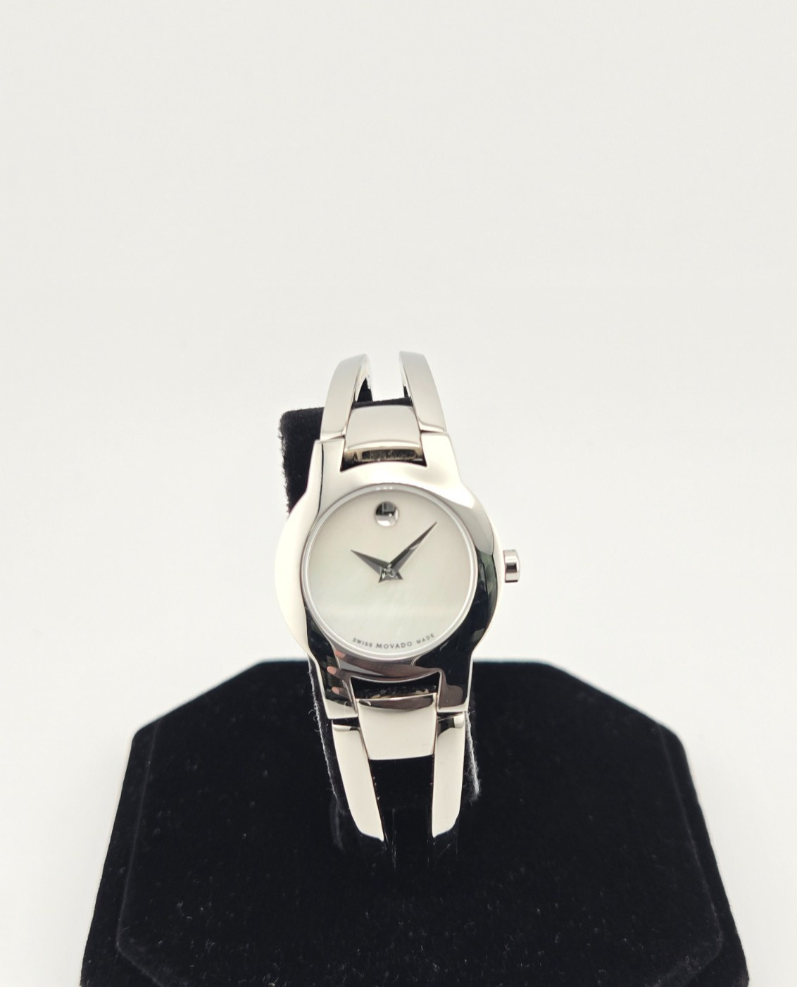 Movado 0606538 Women’s Amorosa Mother of Pearl Dial Swiss Watch