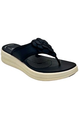 Clarks Cloudsteppers Thong Sandals Drift Flora Black