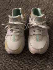 Nike Kid's Size 5Y Huarache Run Supernova Running Shoes