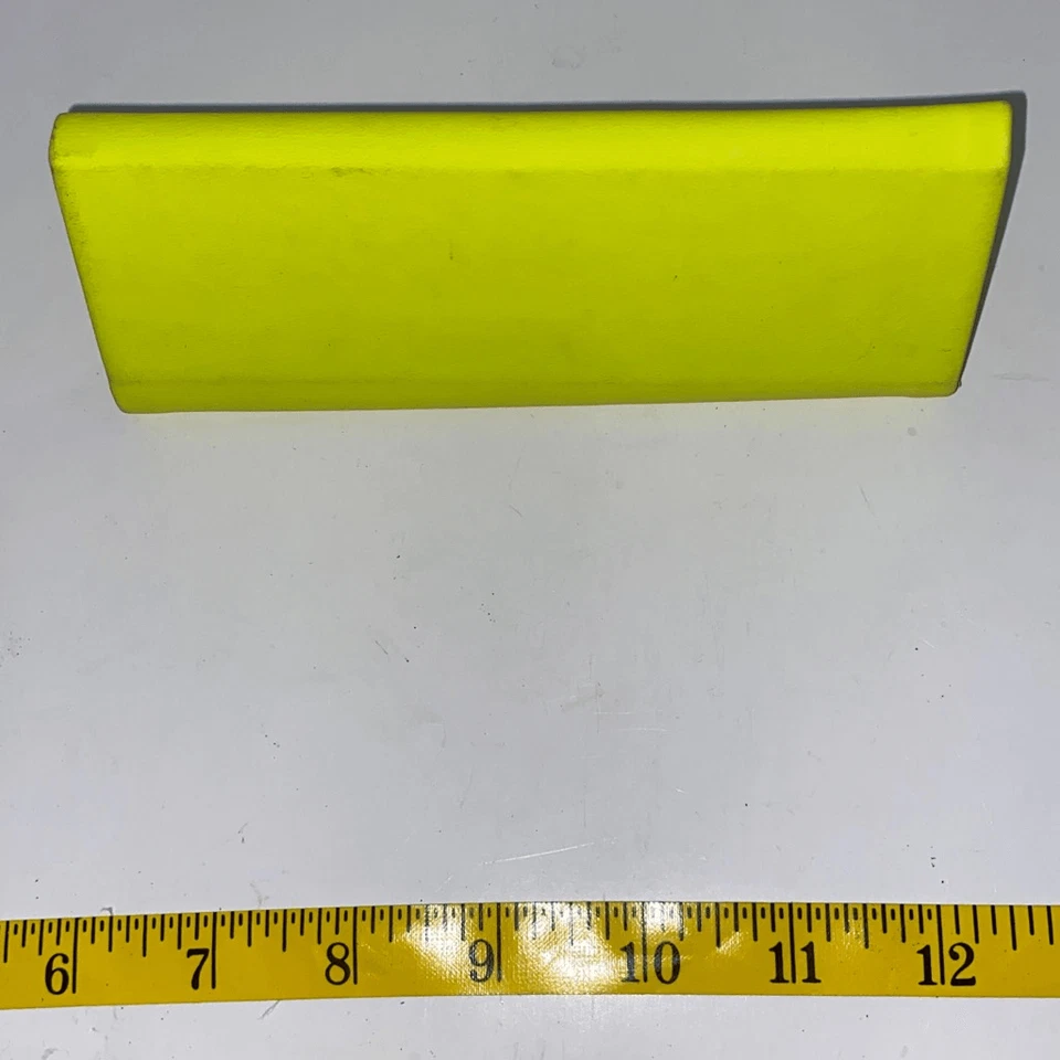 Puma Unisex Aviator's Sunglasses with Neon Green Case - Image 3 of 4