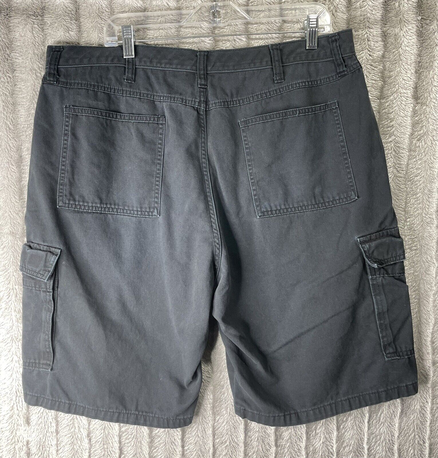Authentic Issue wrangler real comfortable jeans Mens cargo shorts black ...