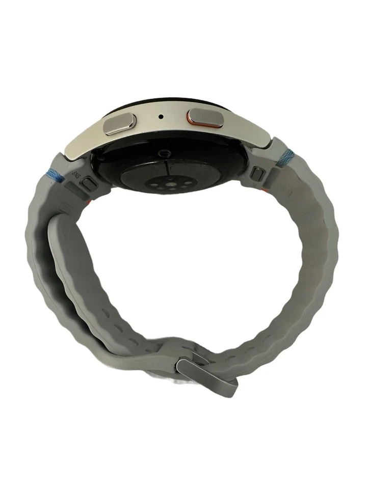 Samsung Galaxy Watch 7 40mm Silver tested SM-L300 GPS 1 year UK Warranty Grade A - Image 3 of 4