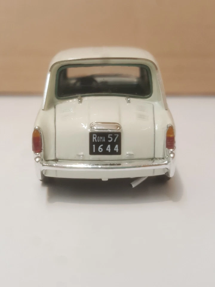 1/43 KESS-MODEL - AUTOBIANCHI - BIANCHINA BERLINA F 1965 bianca - Immagine 4 di 4