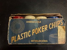 Complete set of vintage plastic poker chips in original box 98 chips.