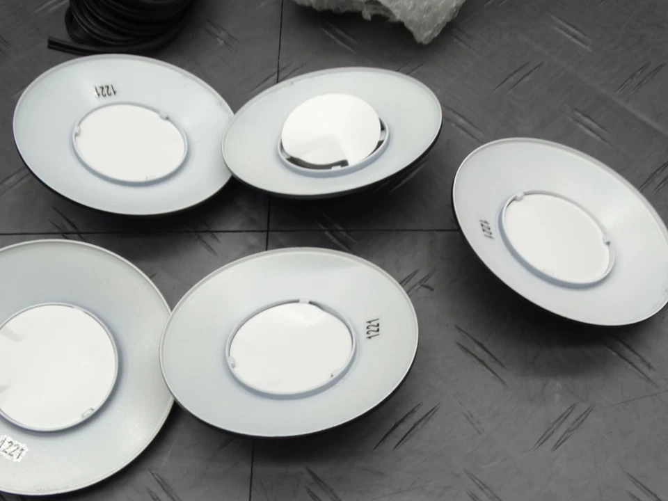 Hampton Bay 30W Integrado LED Negro Exterior Paisaje Camino Kit de Luces (Paquete de 5) Foto 3 de 4