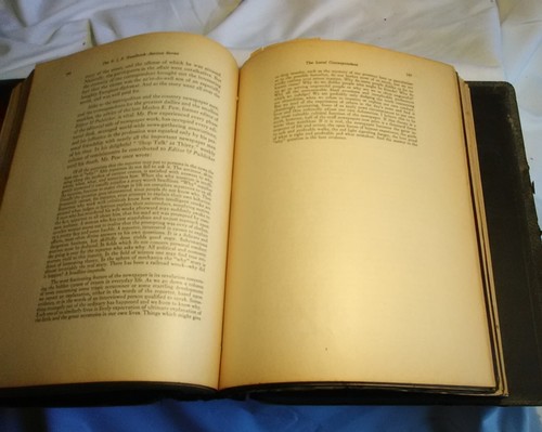 The Newspaper Institute of America Handbook for Reporters - 1943 - Picture 9 of 16
