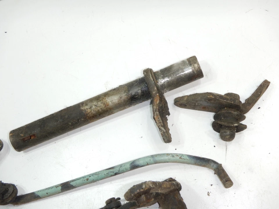 Lote de 226 piezas de acoplamiento de pedales Kaiser Frazer Manhattan 1946-1951 Foto 2 de 4