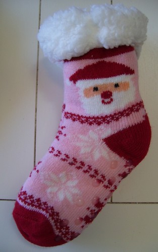 Girls Winter Wishes Pink Red Santa Christmas Slipper Socks Shoe Sz 7-3 - Picture 2 of 2