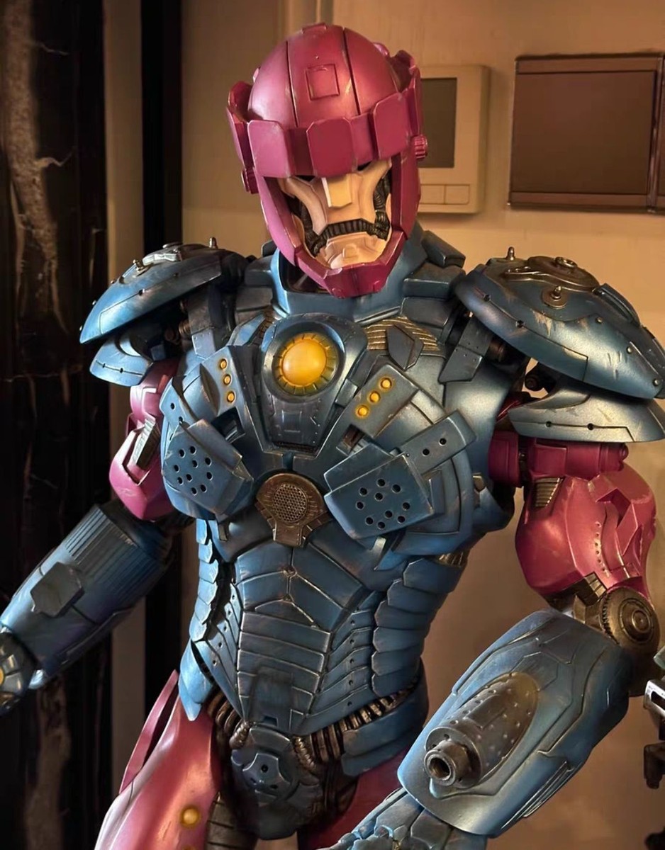 Sideshow Marvel Sentinel Robot 26in. Collectible Statue Model In