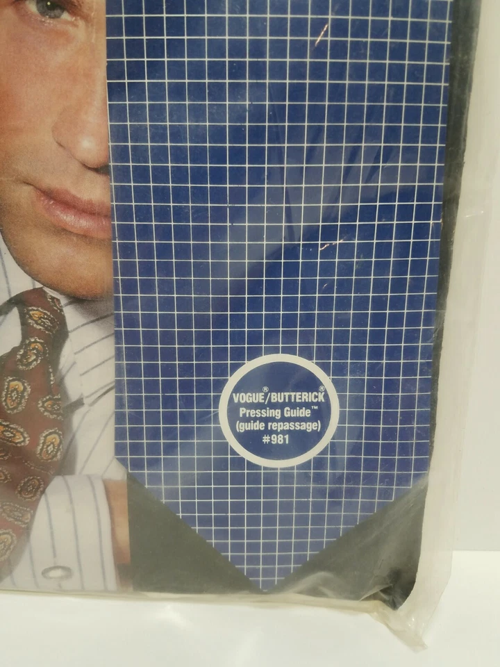 VOGUE Butterick PROFESSIONAL TIE KIT & HANDERKERCHIEF PATTERN Vintage 1990 - Image 4 of 4