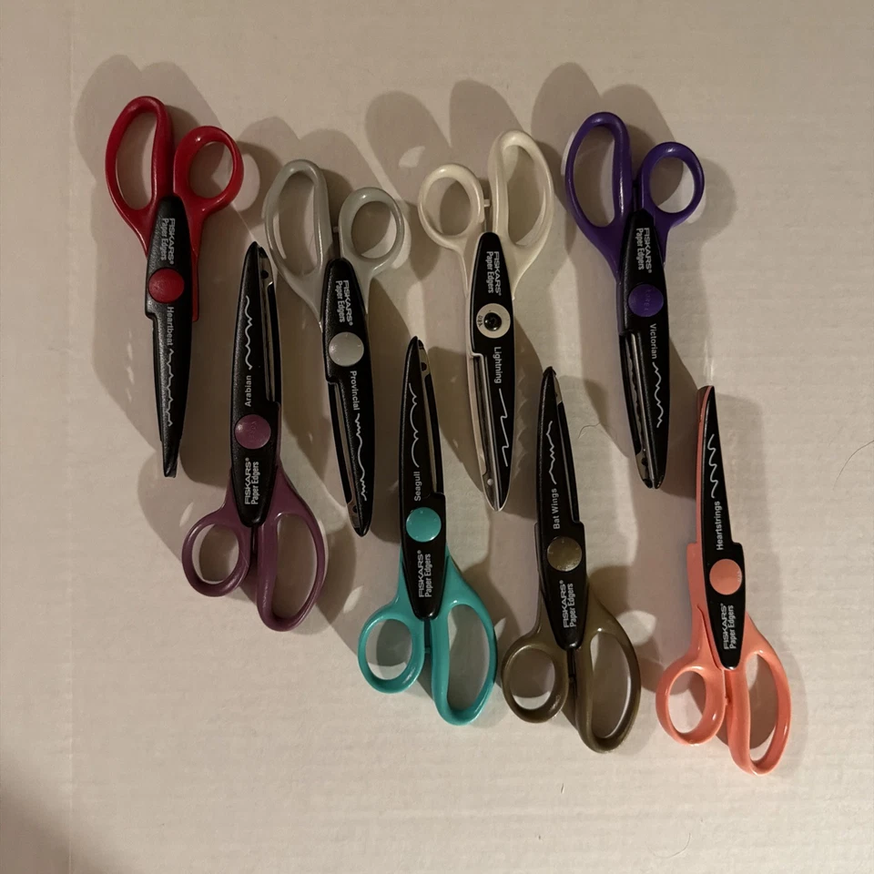Lot Of 8 Fiskars Paper Scallop Scissors With Padded Carrying Case Scrapbooking - Image 2 of 4