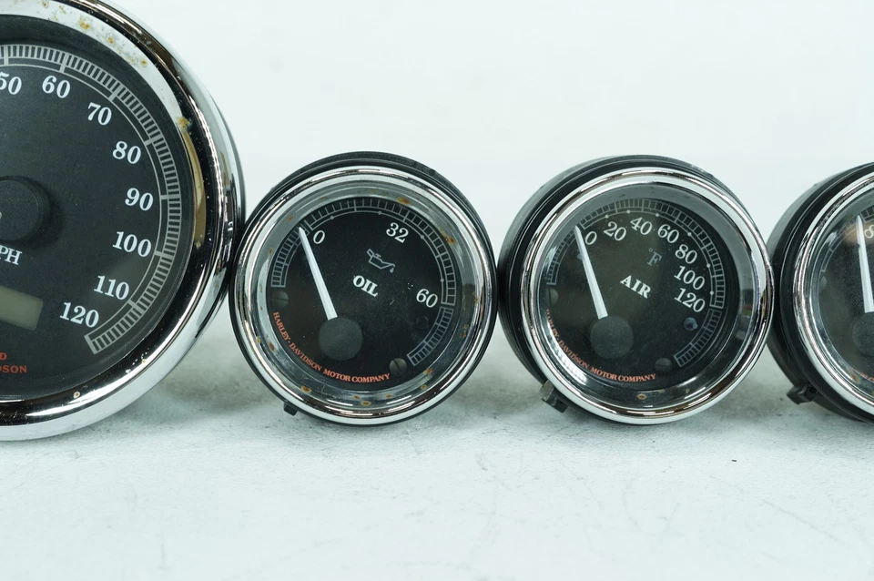 00 Harley Touring Electra Classic Air Oil Volt Combustible Velocímetro Medidor Velocímetro Desconocido MI Foto 4 de 4