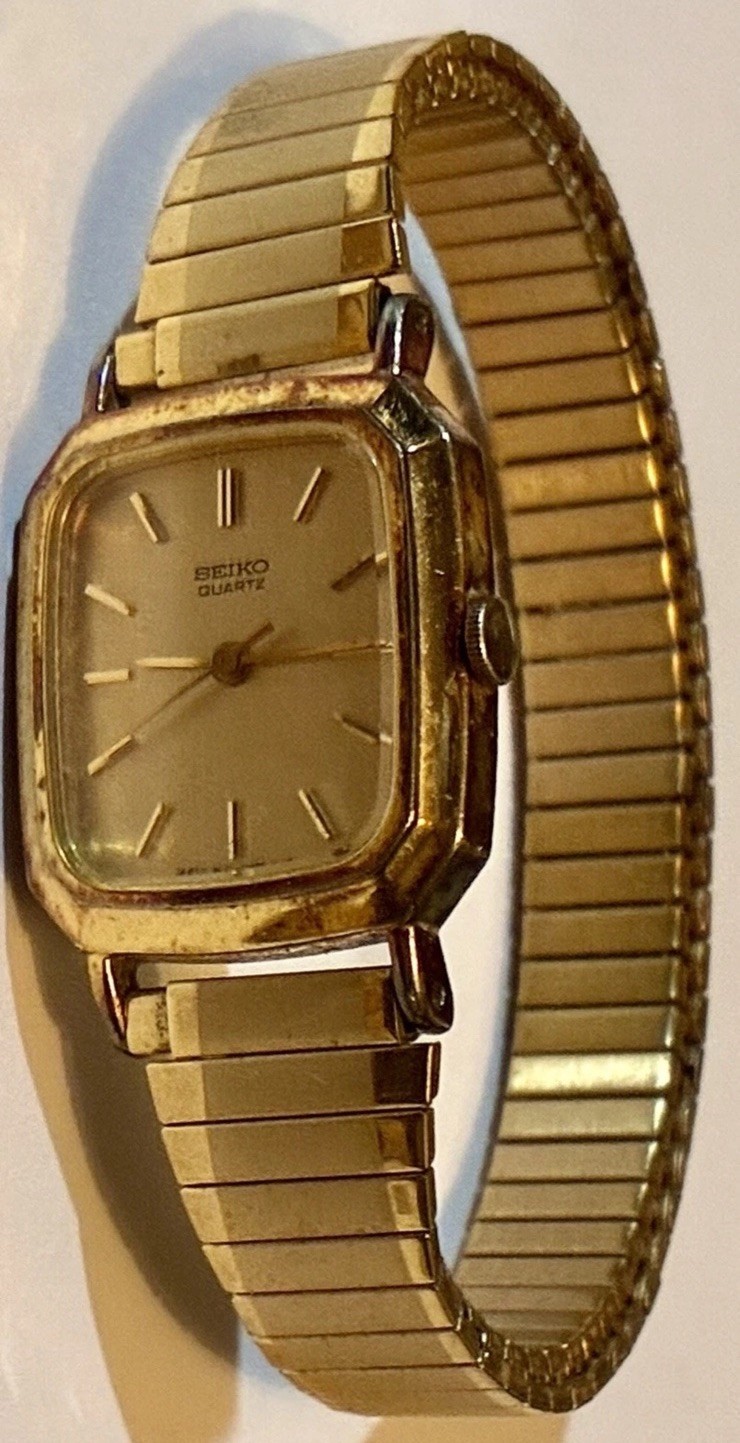 🐥🐥Rare Tiny Vintage GoldPlated Rectangular Seik… - image 1