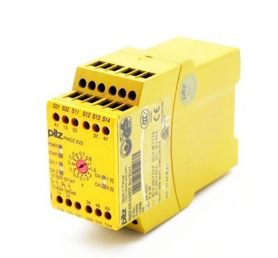 Pilz PNOZ XV2 3/24VDC 2n/o 2n/o t 774502 24VDC 4,5W Not-Aus-Schaltgerät -used-