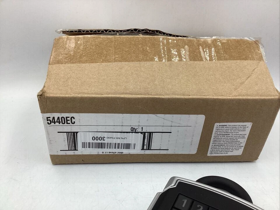 🔥For Repair🔥 Master Lock 5440EC Bluetooth Portable Key Pad Safe Lock Box 5440 - Image 4 of 4