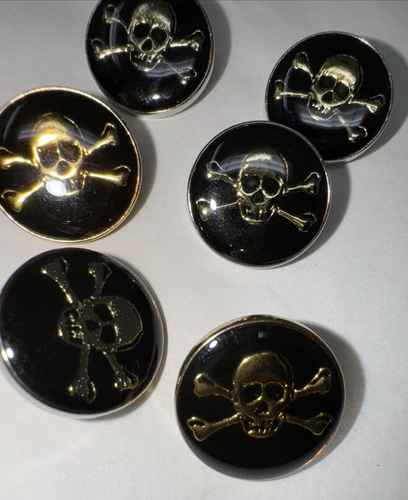 17 Dill Buttons Skull And Crossbones - Picture 13 of 13
