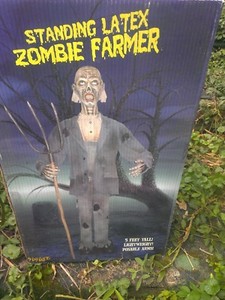 Standing-Latex-Zombie-Farmer-5-039-Poseable-Lightweight-by-Spirit-Displayed-Once