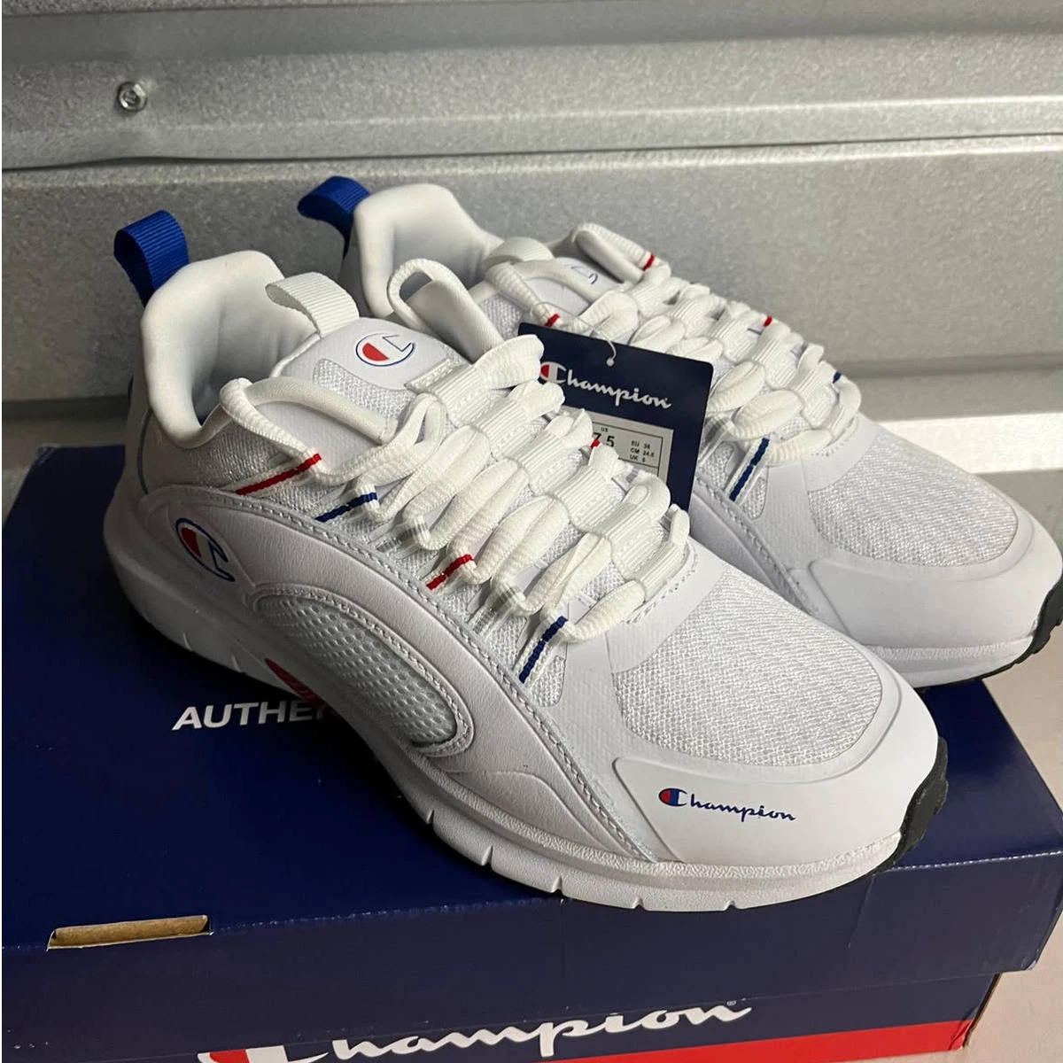 White champion tennis best sale shoes
