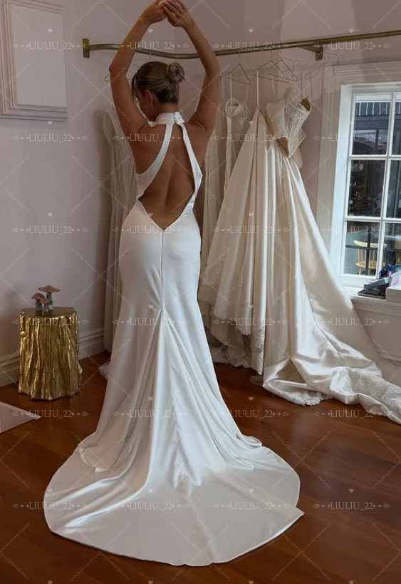 Sexy Vestido de Novia de Satén Sin Espalda Sirena Halter Cuello Fruncido Tren Vestidos de Novia Foto 3 de 4