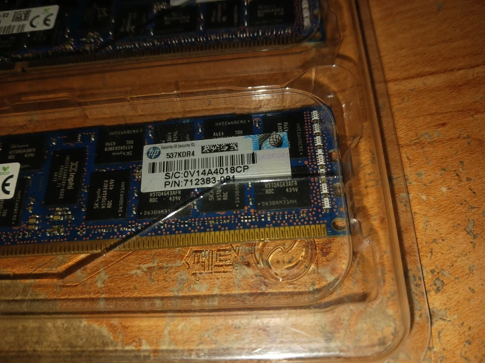 SK Hynix 32GB (2 x 16GB) PC3-14900R DDR3 1866MHz ECC Registered Server RAM - Image 4 of 4