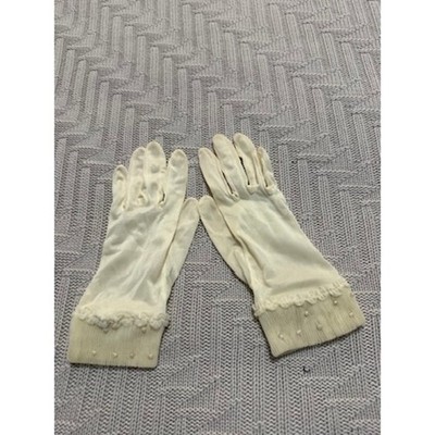 Vintage cream sheer crepe wrist length gloves size 6.5