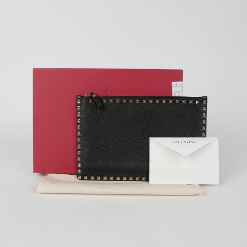 Valentino Rockstud Clutch 130208978