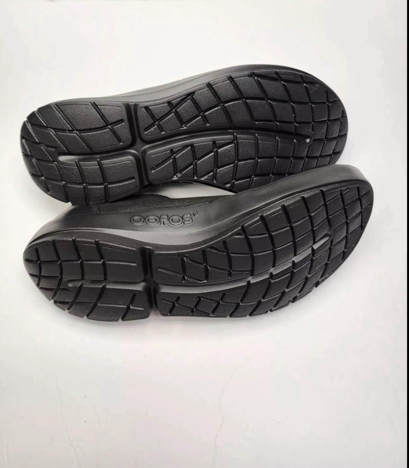 Oofos Oomg Eezee Low Womens Recovery Slip On Shoe Black/Black Size 11