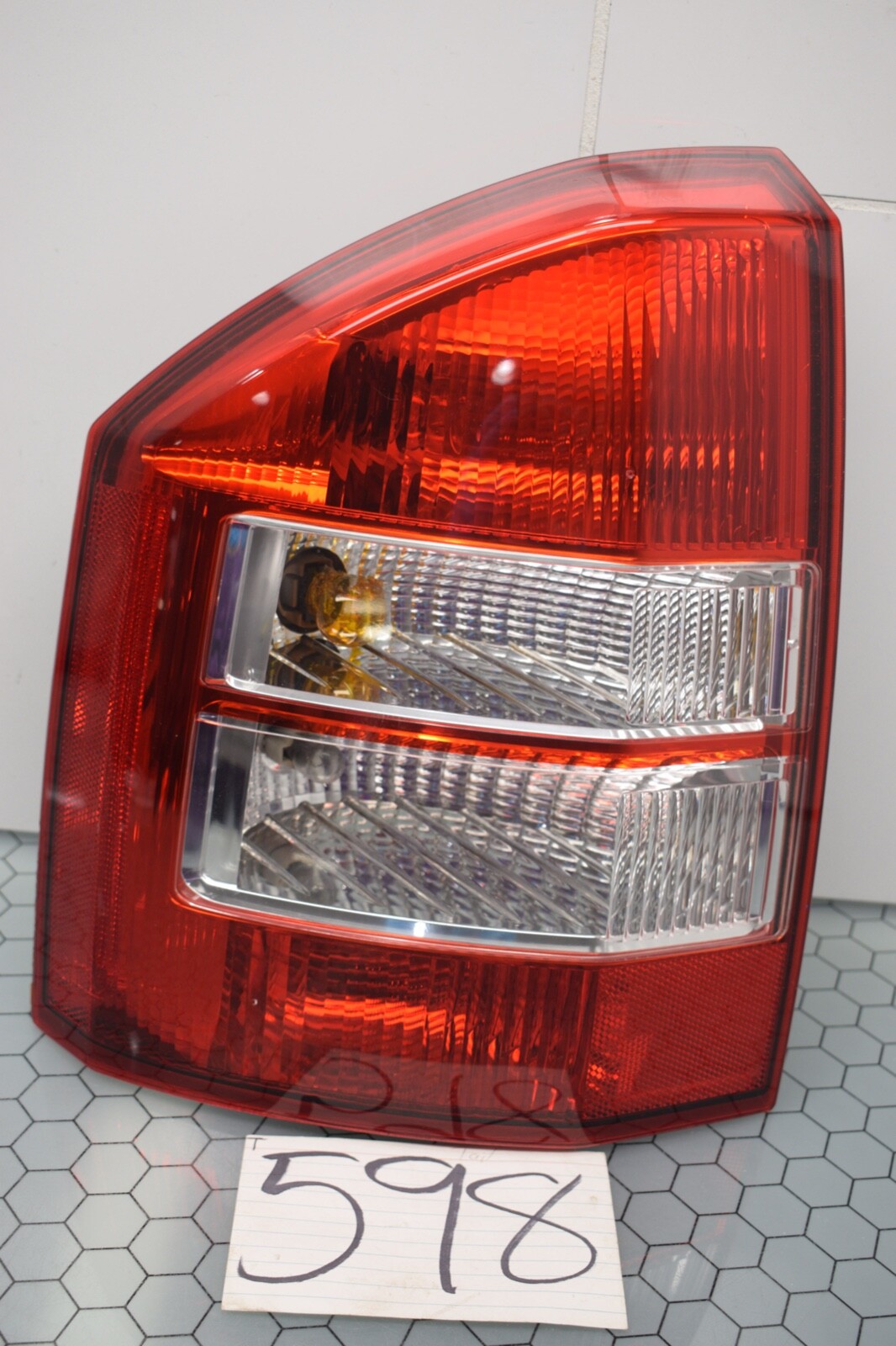 07 08 09 10 Jeep Compass DRIVER Side Tail Light Used Rear Lamp #598-T