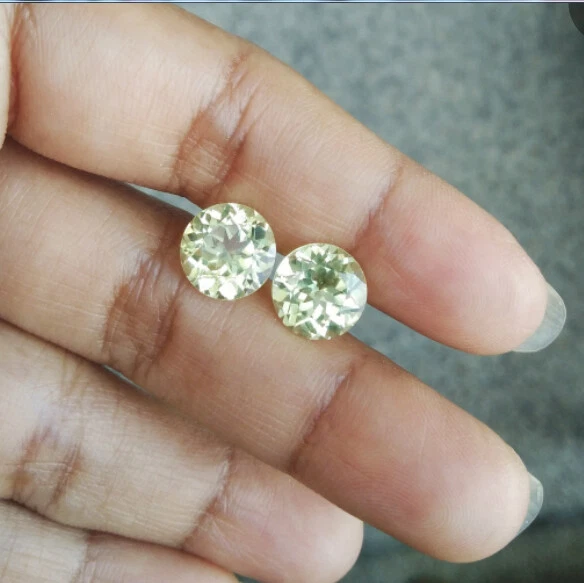 GREAT LUSTER! Pair 6ct. 9x9mm.  ROUND YELLOW SAPPHIRE EXCELLENT CUT AAA++ - Image 3 of 4