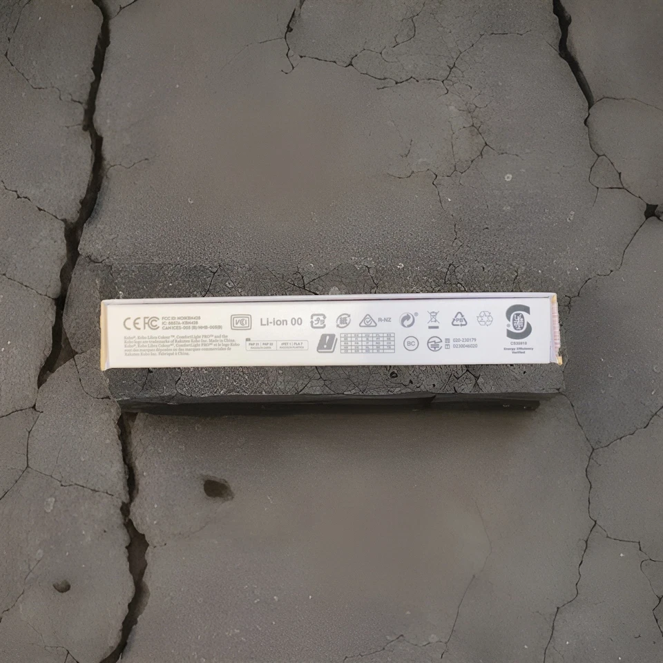 Kobo Libra Colour eReader 7" Glare-Free Colour eInk Kaleido 3 Display NEW RETAIL - Image 3 of 4