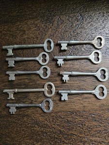 Antique Skelton Keys (9)