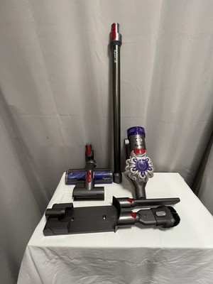Dyson V8 SV25. Akku Staubsauger mit allem Aufsatz Ladegerät fehlt