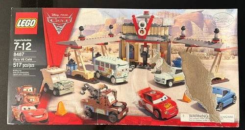 Brand New Legos 8487 Disney Cars Flo's V8 Cafe  Sealed   Retired 2011