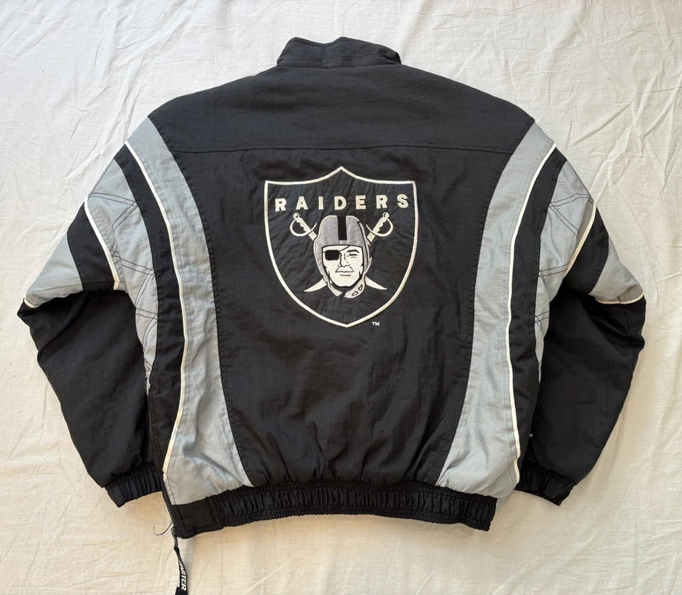 Vintage Starter Los Angles / Oakland Raiders NFL Puffer Jacket Size Medium - Image 2 of 4