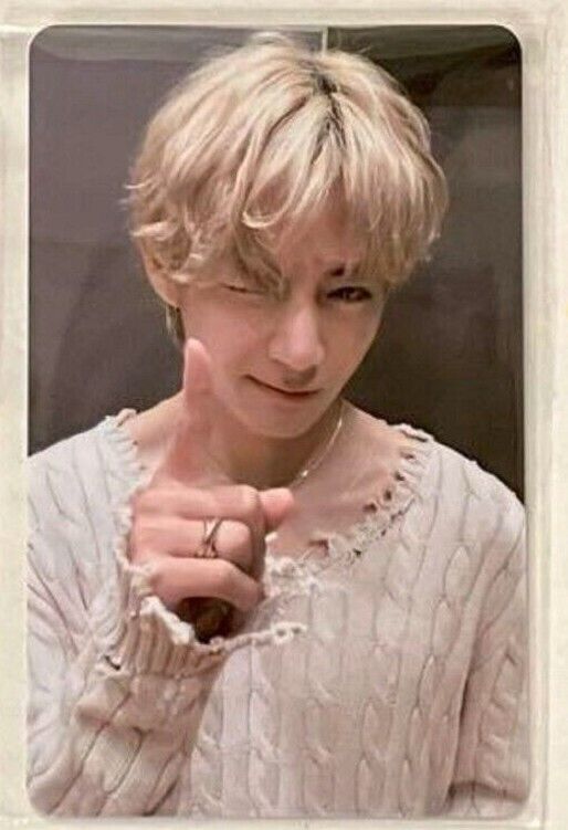 BTS V TAEHYUNG LAYOVER weverse Shop Special POB PVC OFFICIAL BTS V TAEHYUNG LAYOVER weverse Shop Special POB PVC OFFICIAL
