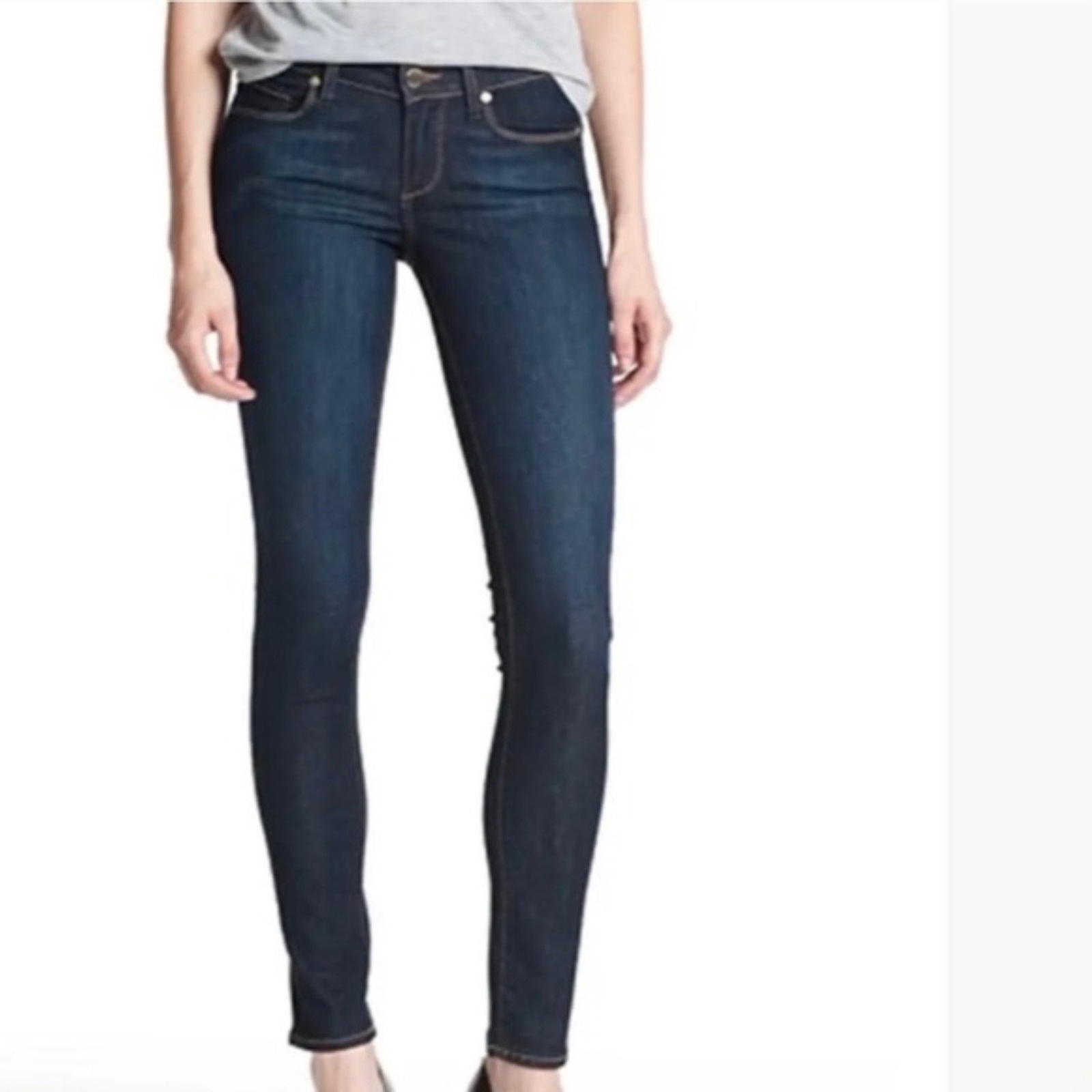 Paige Jeans Skyline Skinny Carson Wash Size 26 Everyday Essential  thumbnail 2