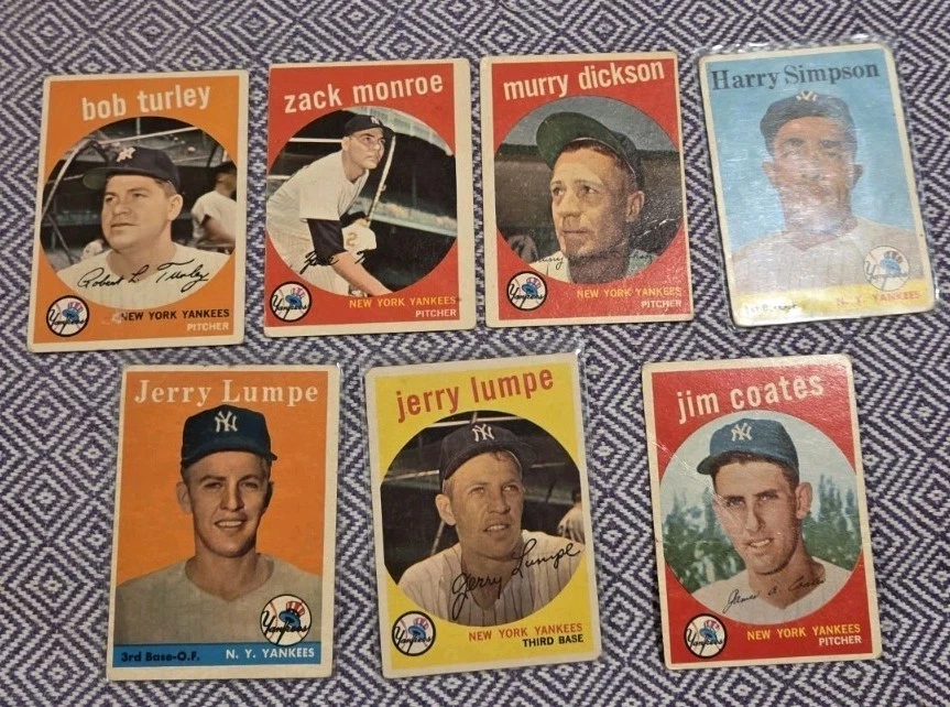 LOTE DE (84) TARJETAS DE BÉISBOL NUEVAS YANKEES CLASIFICADAS, AUTOMÁTICAS, POSTALES Y VINTAGE LOOK Foto 3 de 4