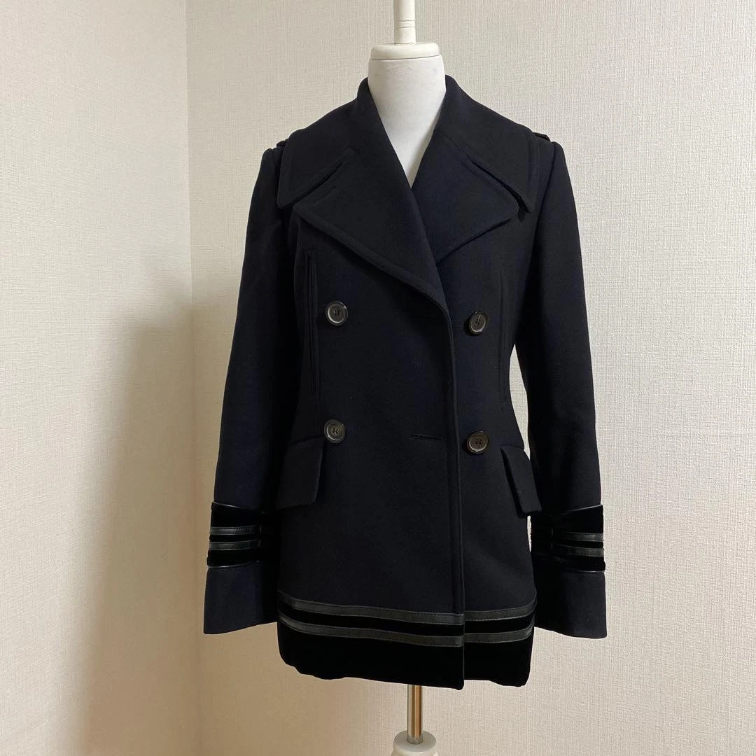 Cappotto Gucci lana P con bottone di ricambio ed etichetta