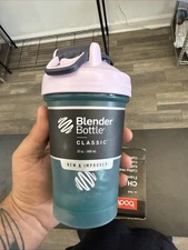 Blender Bottle 20 oz blue and purple 