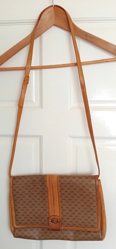 A Gucci Browns & Tan Crossover / Shoulder Handbag 11.5" * 8" * 1.75"