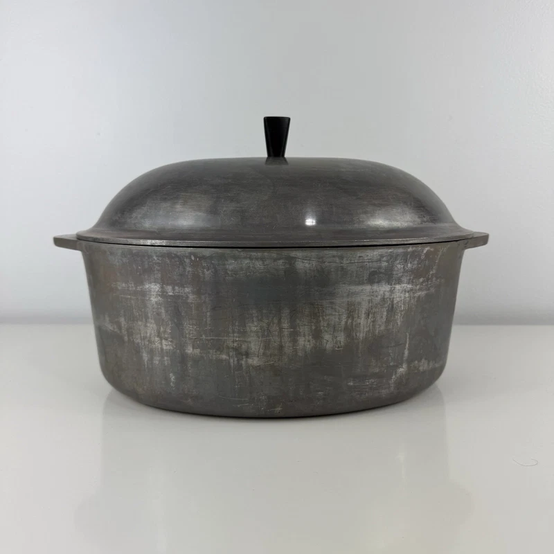 VTG Household Institute 15 inch aluminium roaster