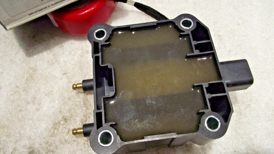 BOBINA DE ENCENDIDO BWD E423 DODGE PLYMOUTH CHRYSLER JEEP MITSUBISHI Foto 4 de 4