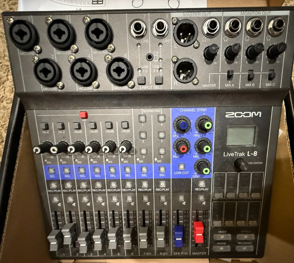ZOOM LiveTrak L-8 8ch Live Podcast Digital Mixer and Recorder - Image 4 of 4