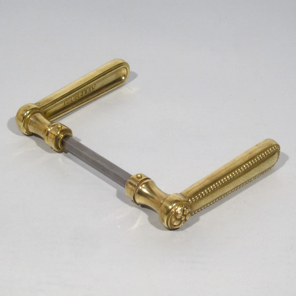 Juego de manijas de puerta francesas vintage de bronce, firmadas L.B. "París" Foto 3 de 4