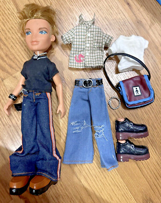 2002 Bratz Boyz Boy CAMERON Doll almost complete 1st Edition