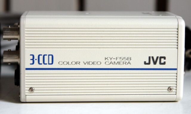 JVC Videocamera a colori KY-F55B-