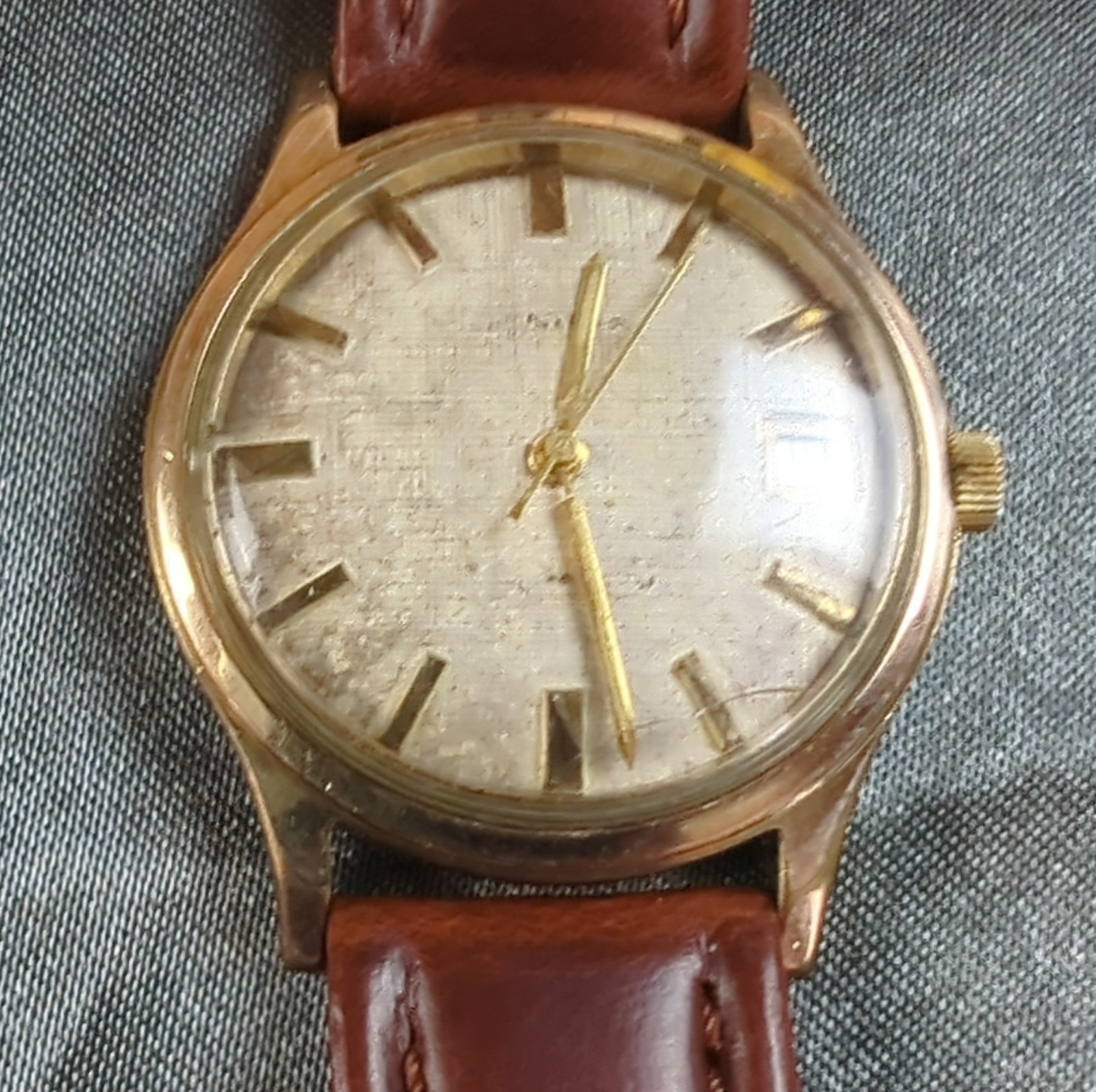 Benrus Series 7001 Vintage Analog Wristwatch Gold Dial Brown Leather Band